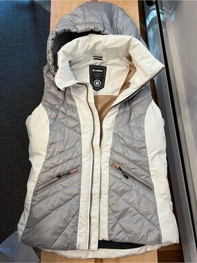 Killtec Hooded Puffer Vest in Light Gray and White